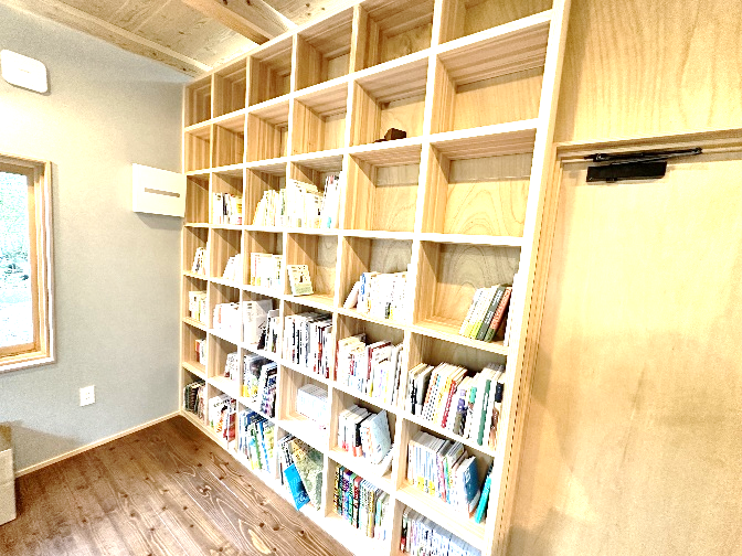 森の図書館 おうる